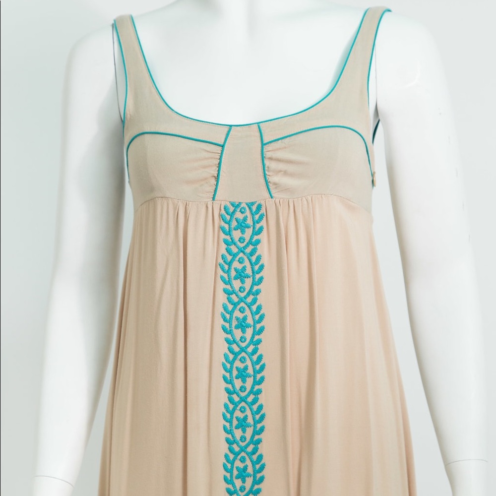Beautiful High-Low Maxi Dress - Picture 2 of 3